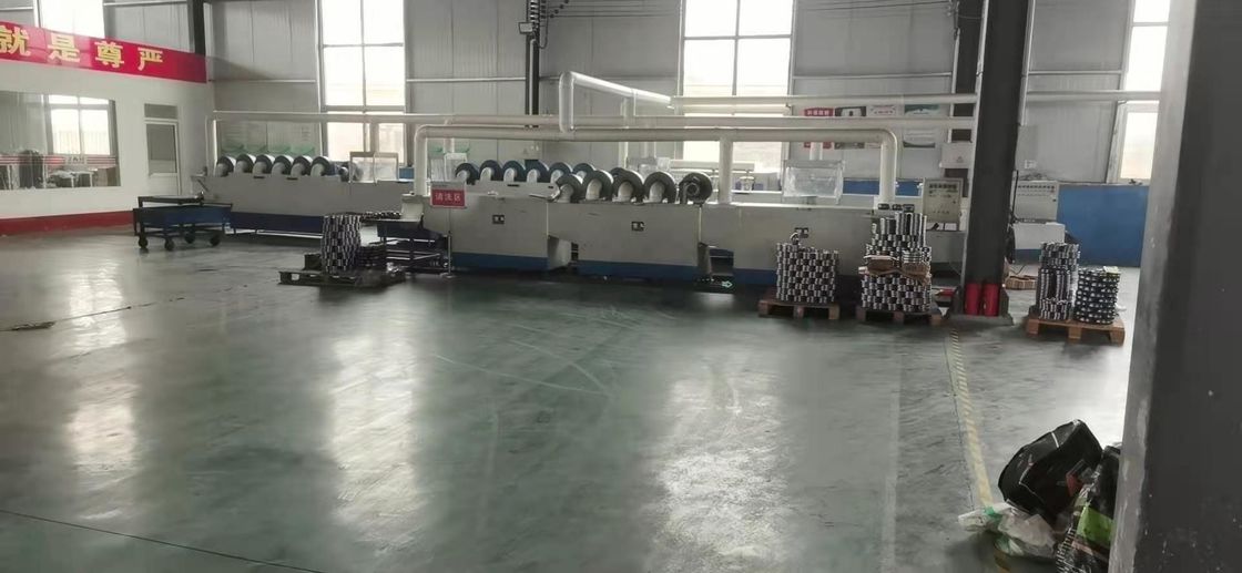 ADAC39720037 Lastik Otomobil Parçaları Tekerlek Lastik Merkezi Montajı ADAC39720037 Das Aout Santana için